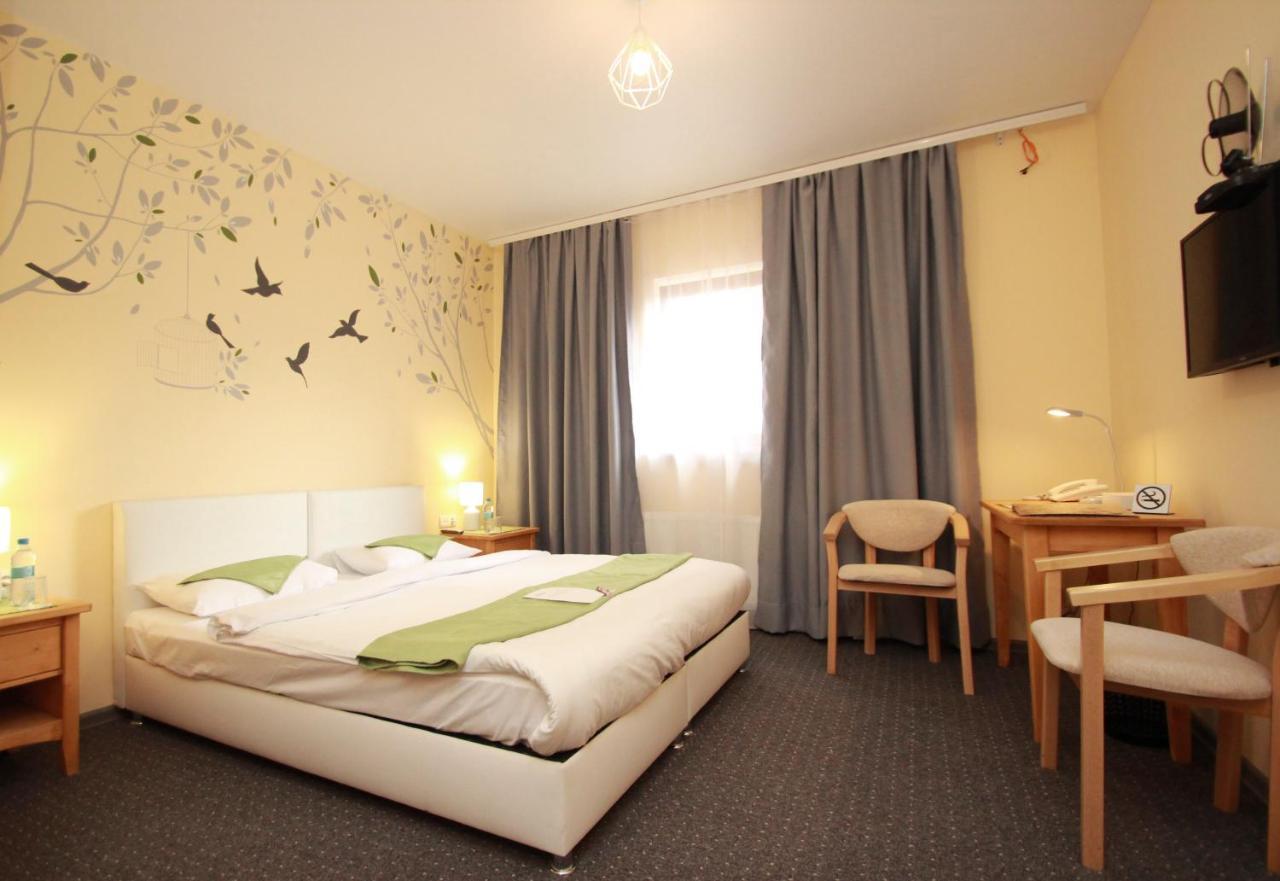 Garden Eco Design Hotel Одесса Экстерьер фото