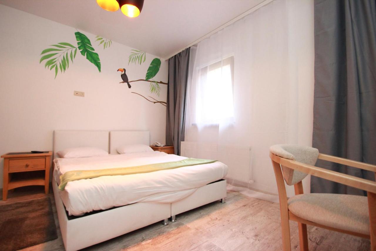 Garden Eco Design Hotel Одесса Экстерьер фото
